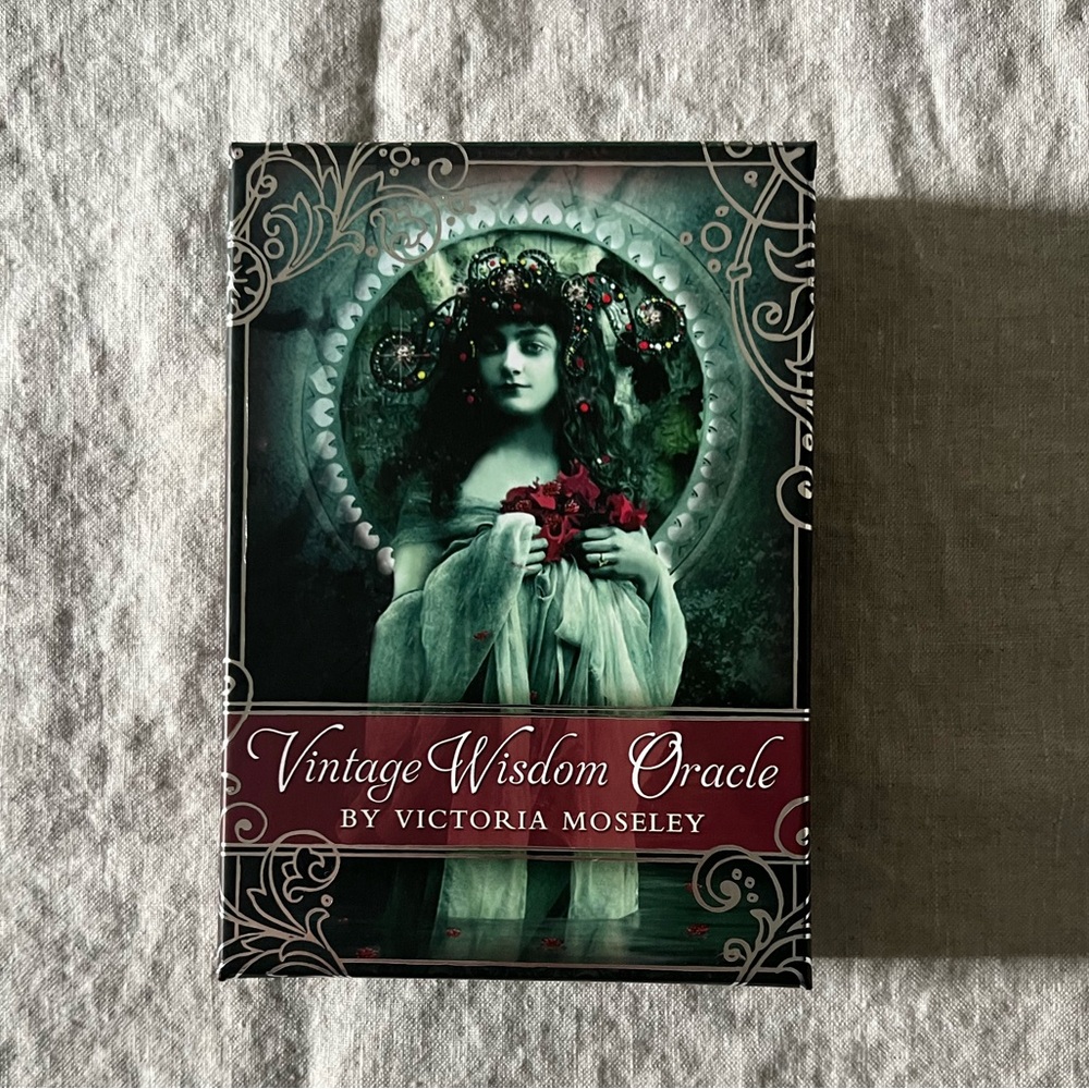 Vintage Wisdom Oracle by Victoria Moseley